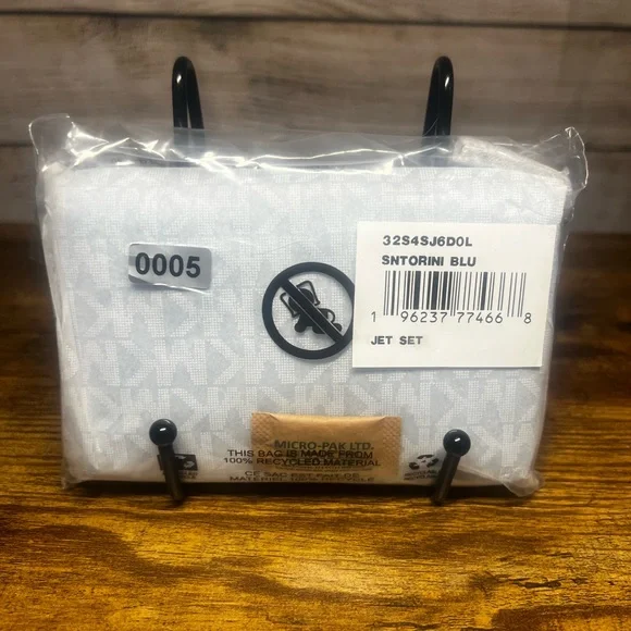 Michael Kors Jet Set Quilted Compact Wallet - Santorini Blue NWT - Picture 4 of 4